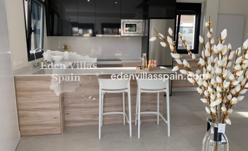 Obra Nueva - Villa a estrenar - La Marina