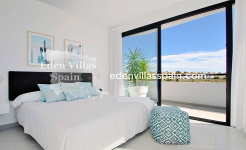 Obra Nueva - Casa de pueblo - Guardamar del Segura