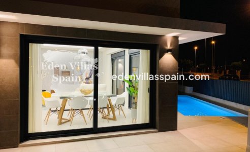 Obra Nueva - Villa a estrenar - La Marina