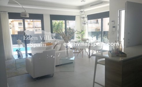 Obra Nueva - Villa a estrenar - La Marina