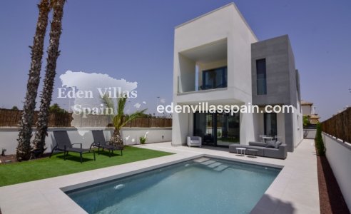 Obra Nueva - Villa a estrenar - La Marina