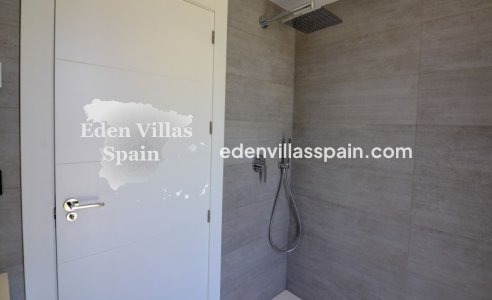 Obra Nueva - Villa a estrenar - La Marina