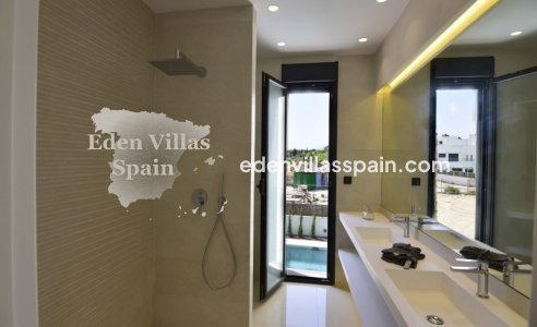 Obra Nueva - Villa a estrenar - La Marina