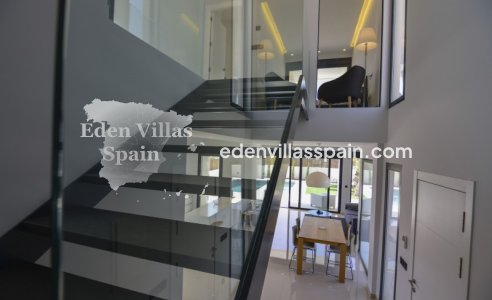 Obra Nueva - Villa a estrenar - La Marina