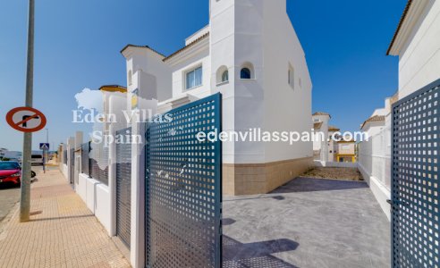 New Construction - Urbanisation detached Villa - La Marina