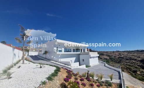 Resale - Coastal Villa - La Marina