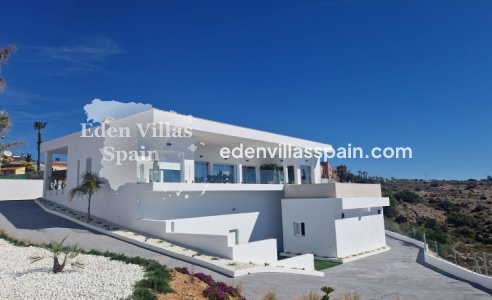 Resale - Coastal Villa - La Marina