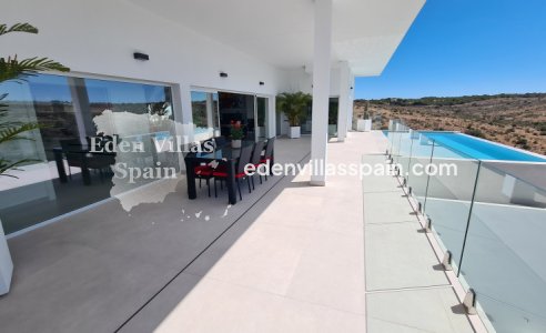 Resale - Coastal Villa - La Marina