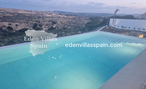 Resale - Coastal Villa - La Marina