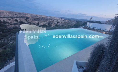 Resale - Coastal Villa - La Marina