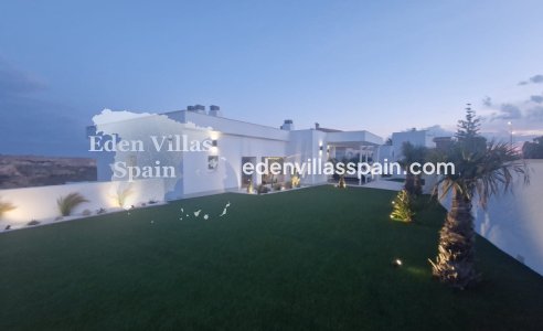 Resale - Coastal Villa - La Marina