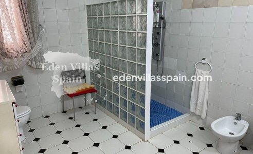 Resale - Urbanisation detached Villa - Elche