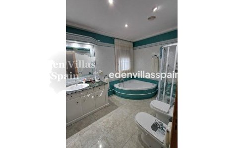 Segunda Mano - Chalet independiente - Santa Pola