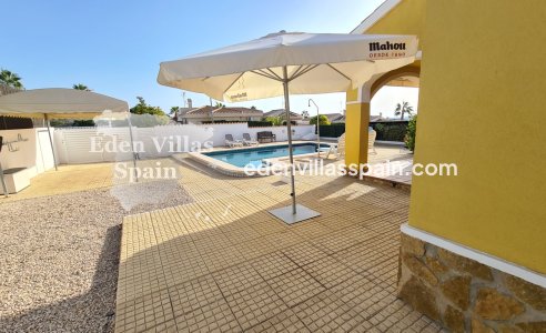 Resale - Urbanisation detached Villa - La Marina