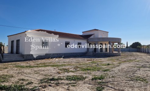 Obra Nueva - Villa a estrenar - Catral