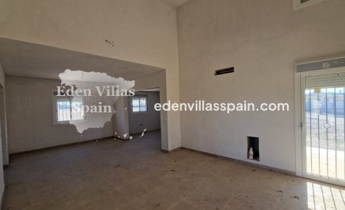 Obra Nueva - Villa a estrenar - Catral