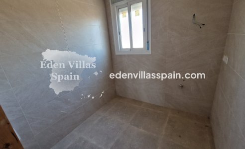 Obra Nueva - Villa a estrenar - Catral