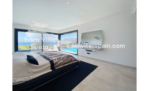 Segunda Mano - Villa costera - Grifeu