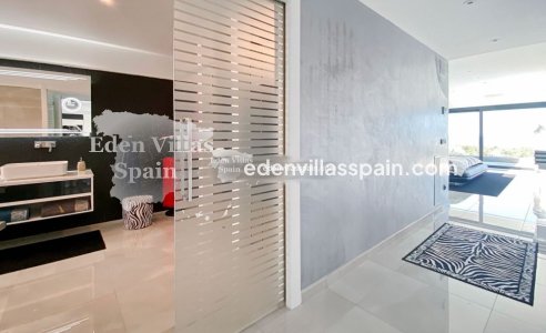 Segunda Mano - Villa costera - Grifeu