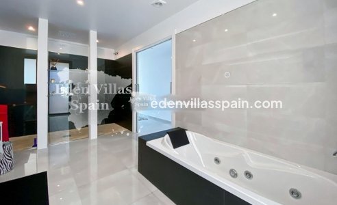 Segunda Mano - Villa costera - Grifeu