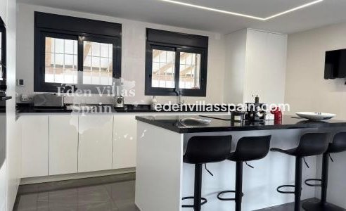 Segunda Mano - Villa costera - San Juan