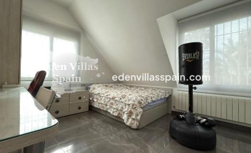 Segunda Mano - Villa costera - San Juan