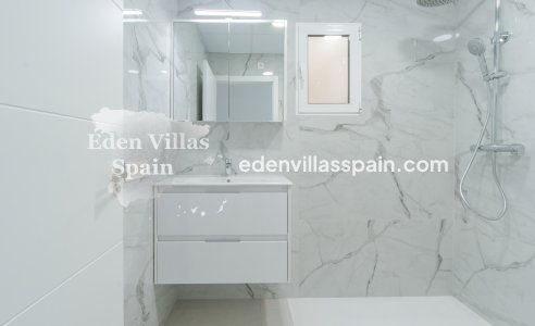 Resale - Coastal apartment - Torrevieja