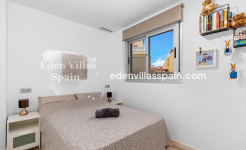 Segunda Mano - Apartamento en la costa - Orihuela Costa