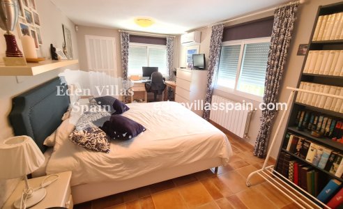 Segunda Mano - Villa costera - La Marina