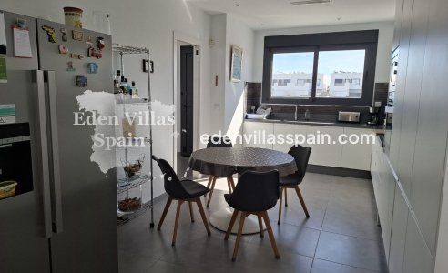 Segunda Mano - Casa de pueblo - Dolores