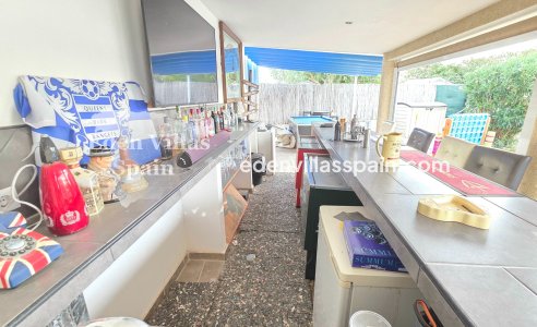 Immobilien Zweiter Hand - Villa an der Küste - La Marina