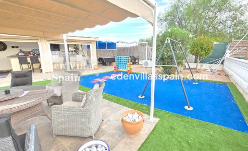 Immobilien Zweiter Hand - Villa an der Küste - La Marina