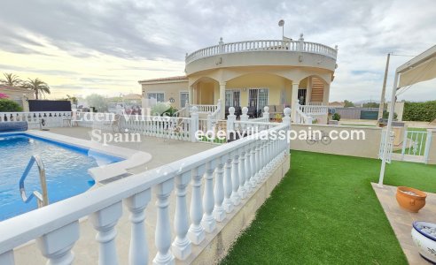 Immobilien Zweiter Hand - Villa an der Küste - La Marina