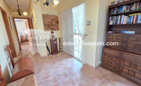 Segunda Mano - Villa costera - La Marina