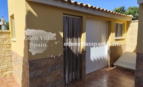 Resale - Urbanisation detached Villa - La Marina