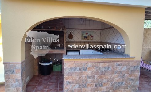 Resale - Urbanisation detached Villa - La Marina