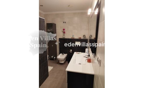 Resale - Urbanisation detached Villa - La Marina